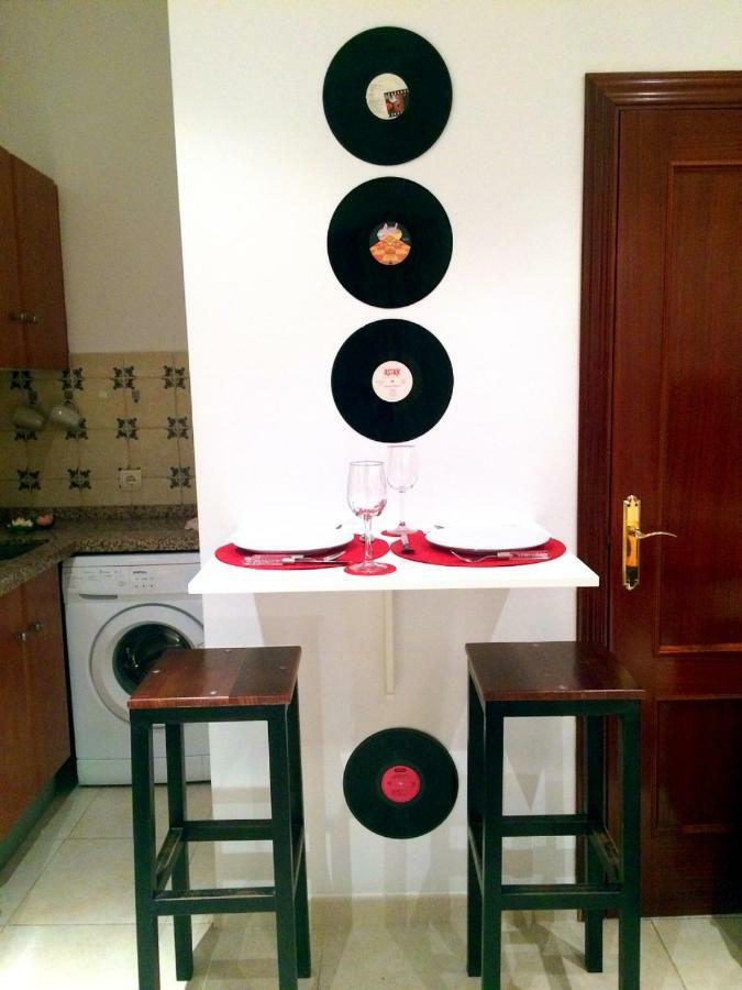 Apartamento Mon Cheri Malaga Exterior photo